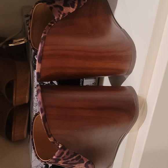 Jessica Simpson Shantelle Wedge Heels - Picture 7 of 7